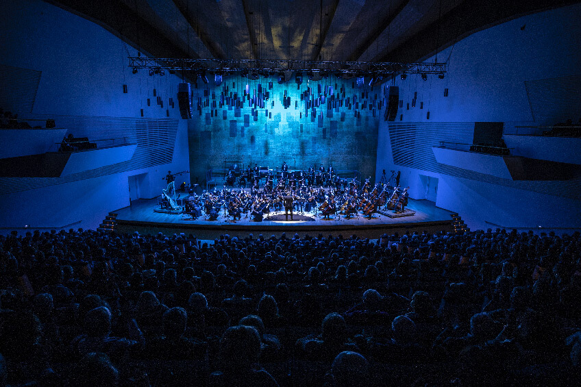 Professional photographer Alicante Costa Blanca - Photographing in Low Light and Silence 2 concert photography Alicante